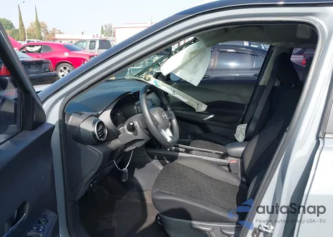 2023 Nissan Kicks Sv Xtronic Cvt из США, поврежденный, VIN 3N1CP5CV2PL503994